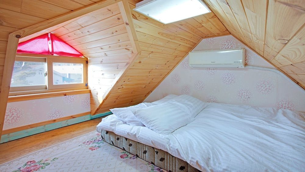 Gyeongju B House Pension Room (201)