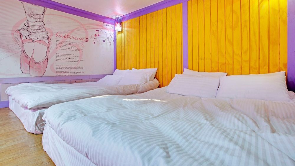 Gyeongju B House Pension Room (103)