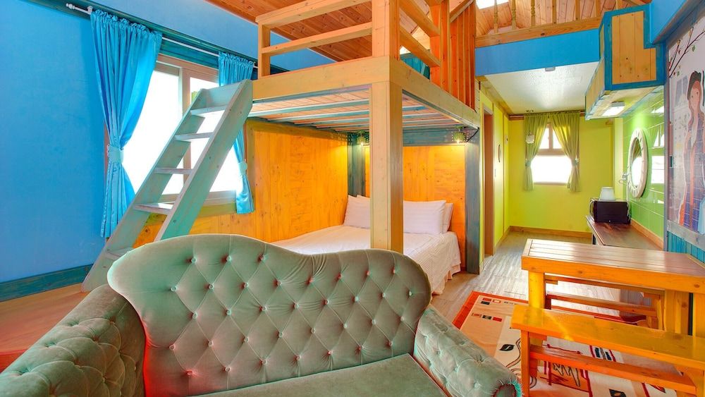 Gyeongju B House Pension Room (201) 5