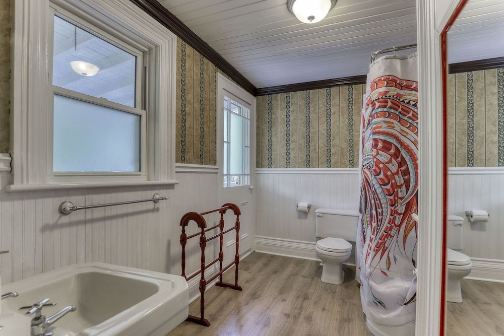 Pangea House South America Room 6