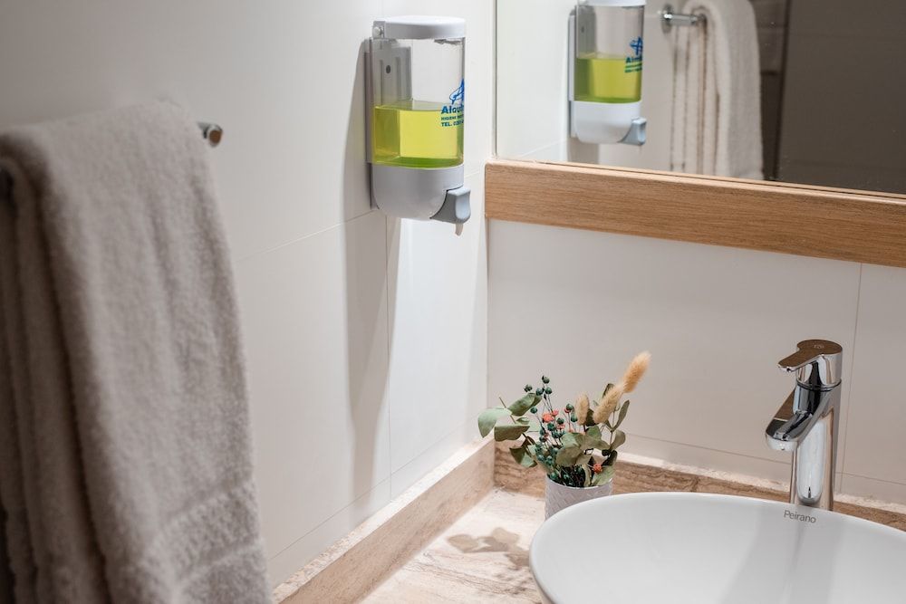 Gran Hotel Dakar Superior Triple Room 3