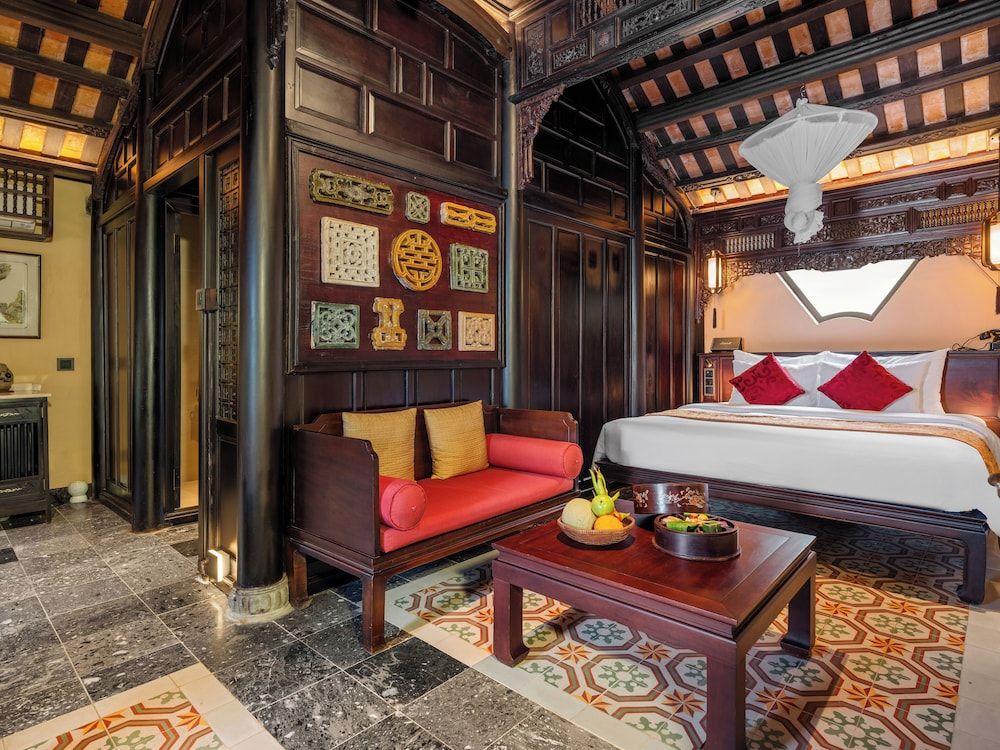 Triple Room with View (Vong Canh)