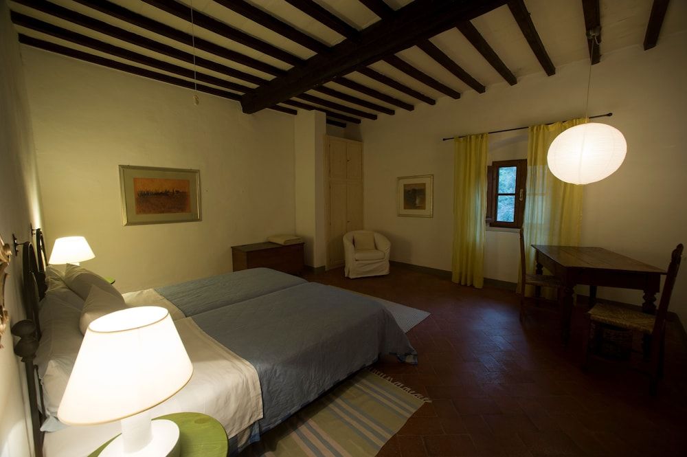 Junior Suite, 2 Bedrooms, Shared Bathroom (Bathroom shared between these 2 rooms)
