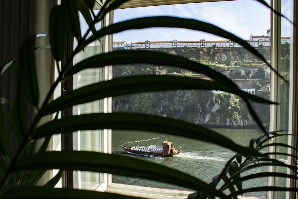 Red House by the River Studio 2