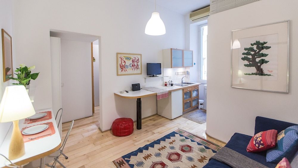 undefined Rental in Rome Pompeo Magno