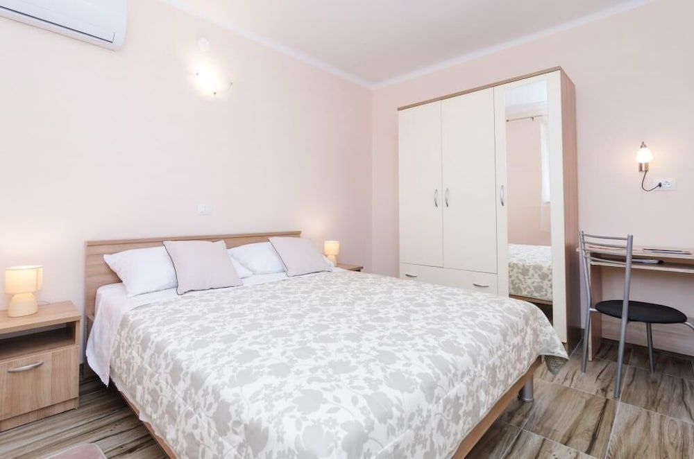 undefined Apartments Lena & Lara 2