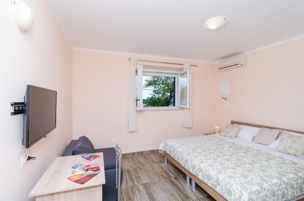 Apartments Lena & Lara Apartment (One-Bedroom Apartment - Lena) 4