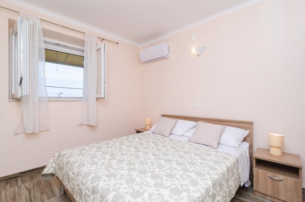 Apartments Lena & Lara Apartment (One-Bedroom Apartment -Lara) 3