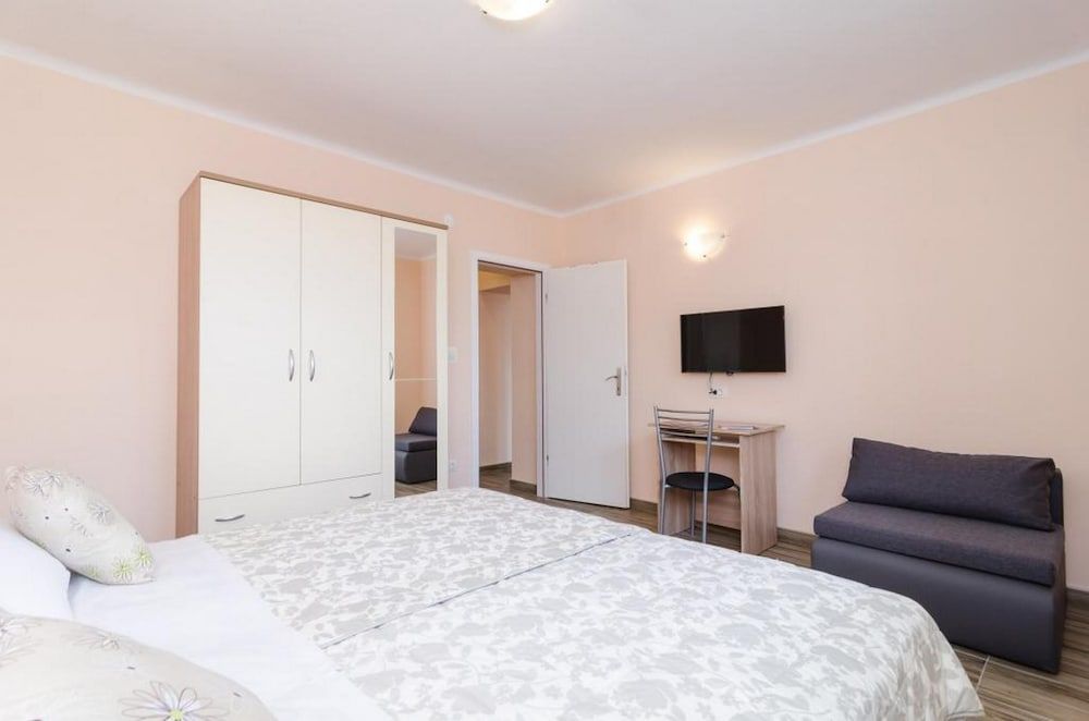 Apartments Lena & Lara Apartment (One-Bedroom Apartment - Lena) 5