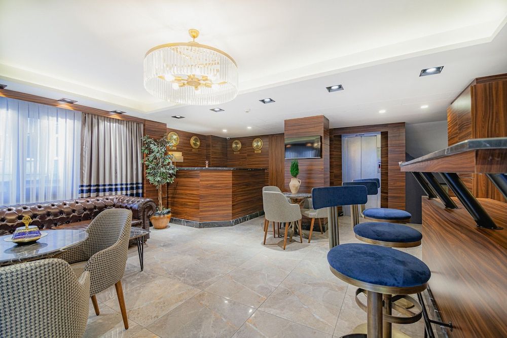 undefined la palace 3