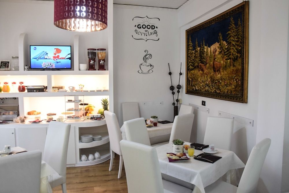 undefined Hotel Kennedy 4