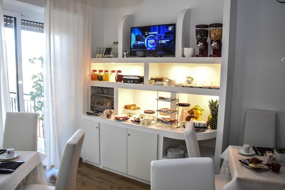 undefined Hotel Kennedy 9