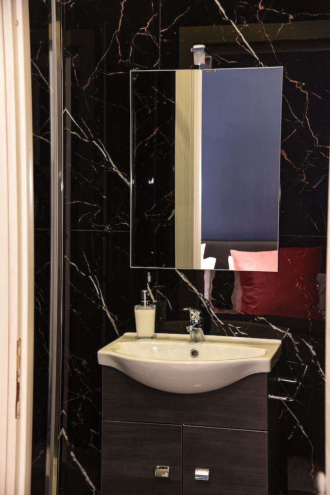 Hotel Kennedy Double or Twin Room 42