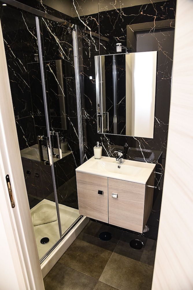 Hotel Kennedy Double or Twin Room 40