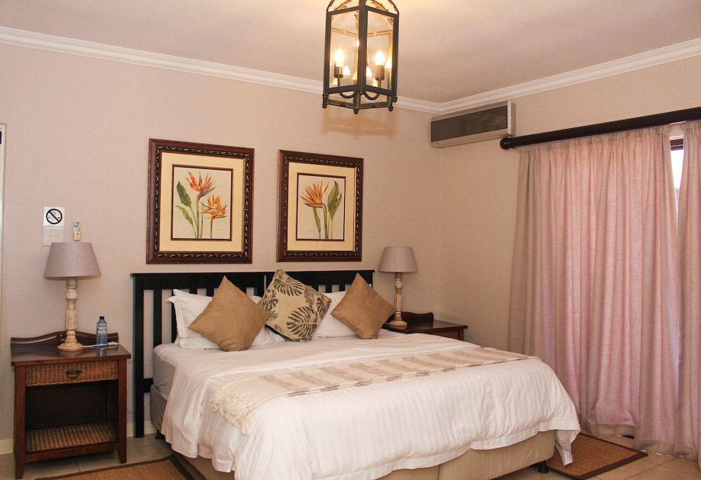 Relax Inn Deluxe Room (Non Seaview Suite 8) 7