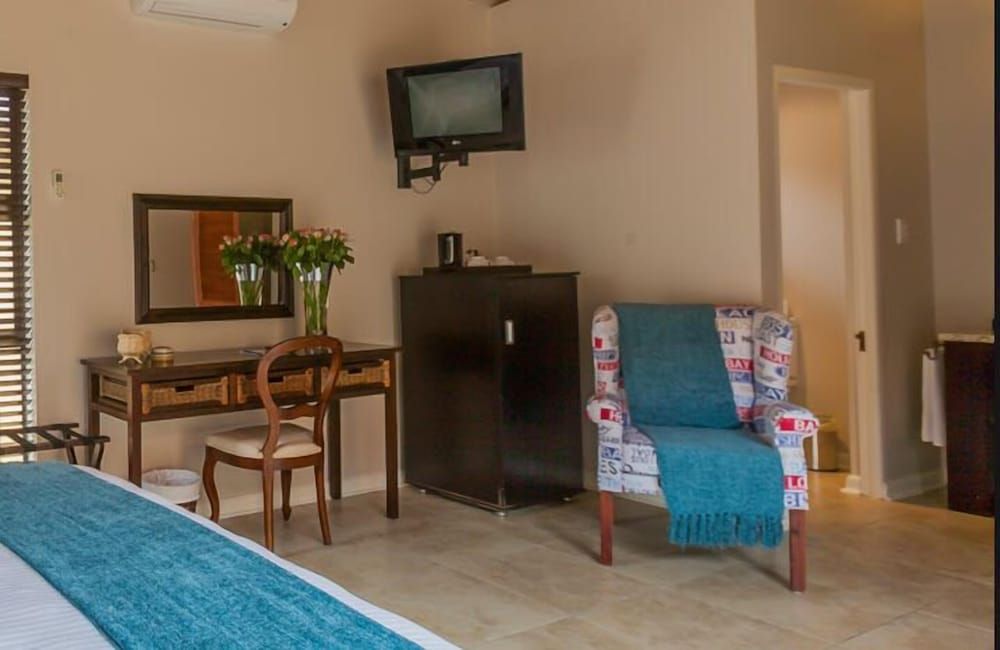 Relax Inn Deluxe Room (Non Seaview Suite 8) 3
