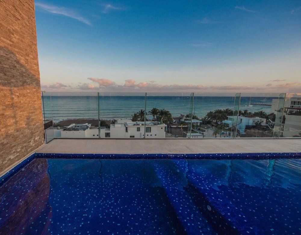 undefined Cruz con Mar 7