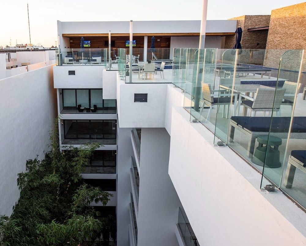 undefined Cruz con Mar 3