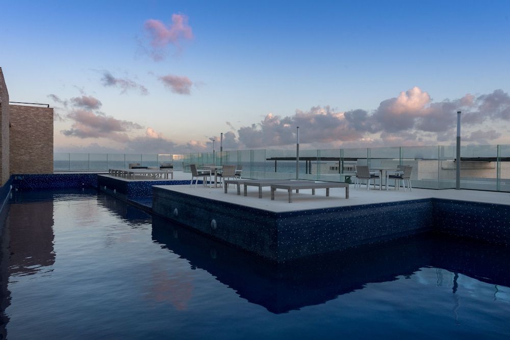 undefined Cruz con Mar 4