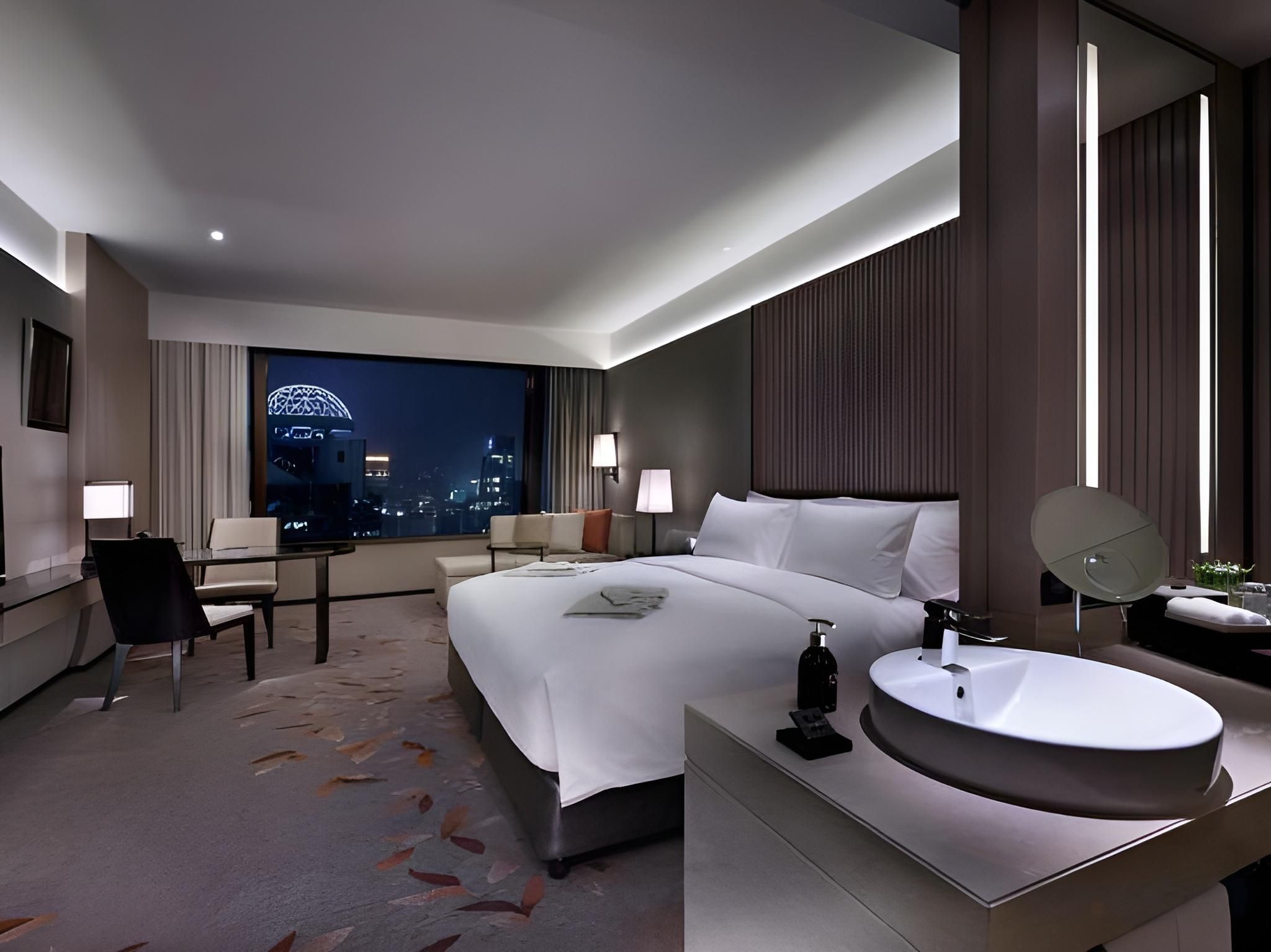 Okura Club King Room Club Lounge access