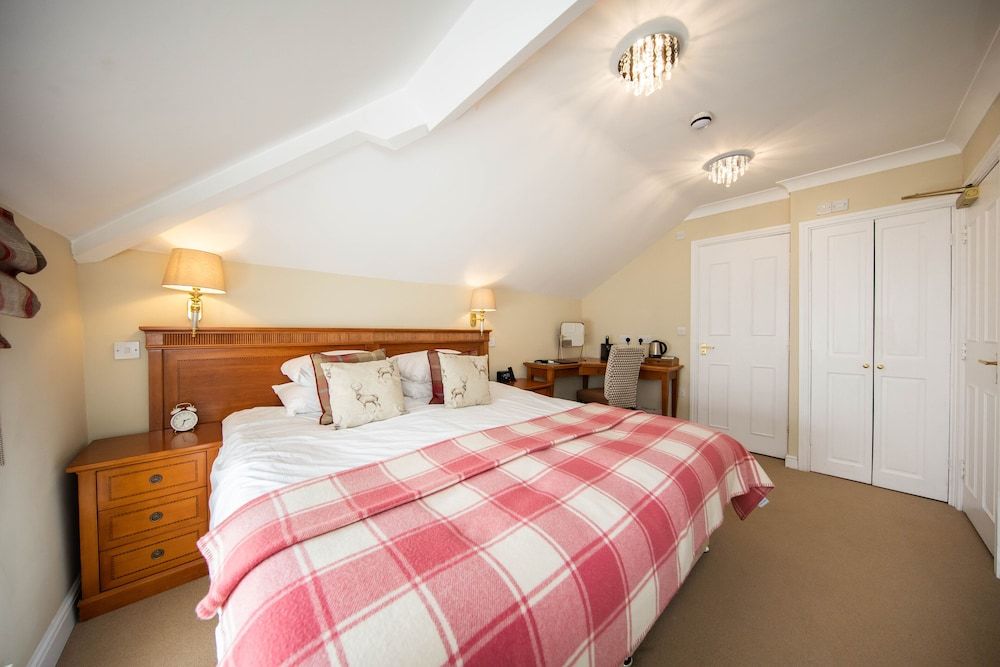 Deluxe Double or Twin Room, Ensuite, Courtyard View
