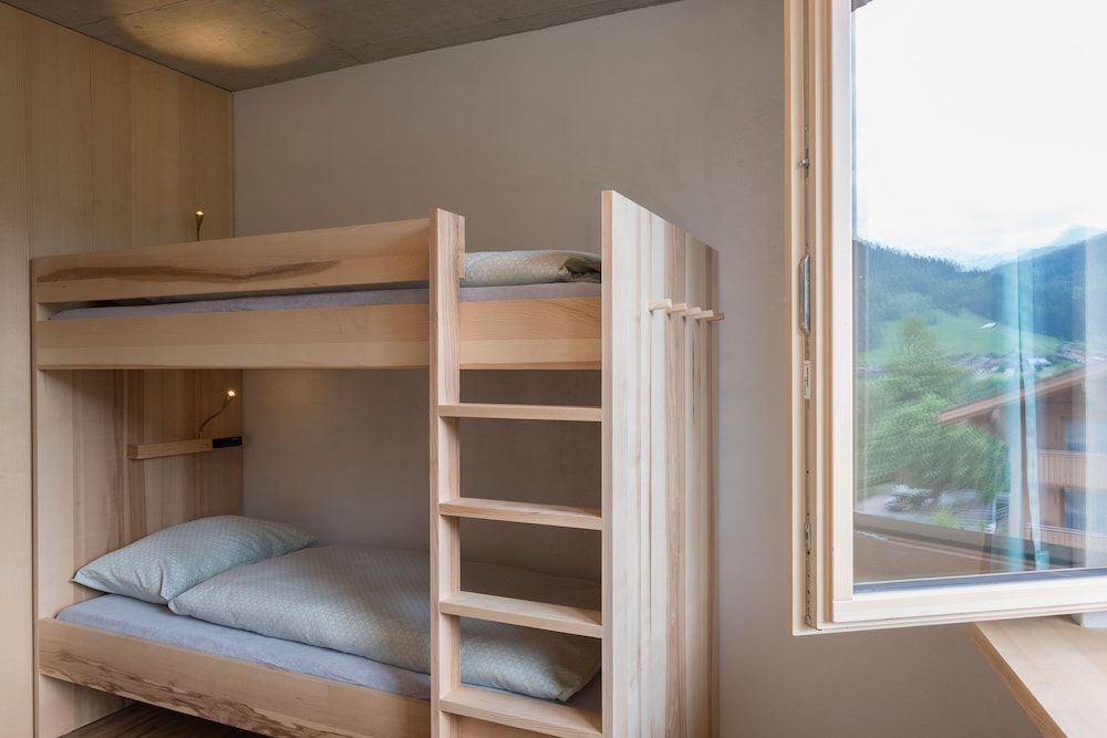 Youth Hostel Saanen-Gstaad Standard Room, Shared Bathroom (Sextuple Room)