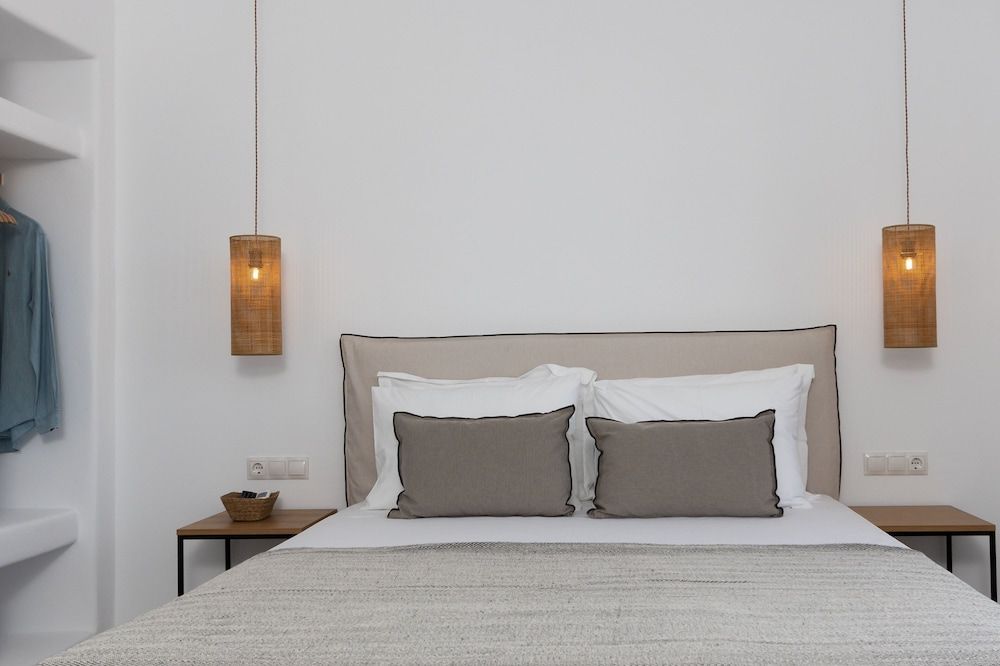 Elegant Double Room with sea view