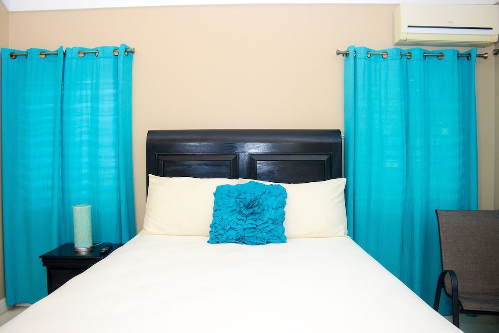 Richmond Villa Rental Management Signature Villa, 3 Bedrooms, Garden View, Courtyard Area 3