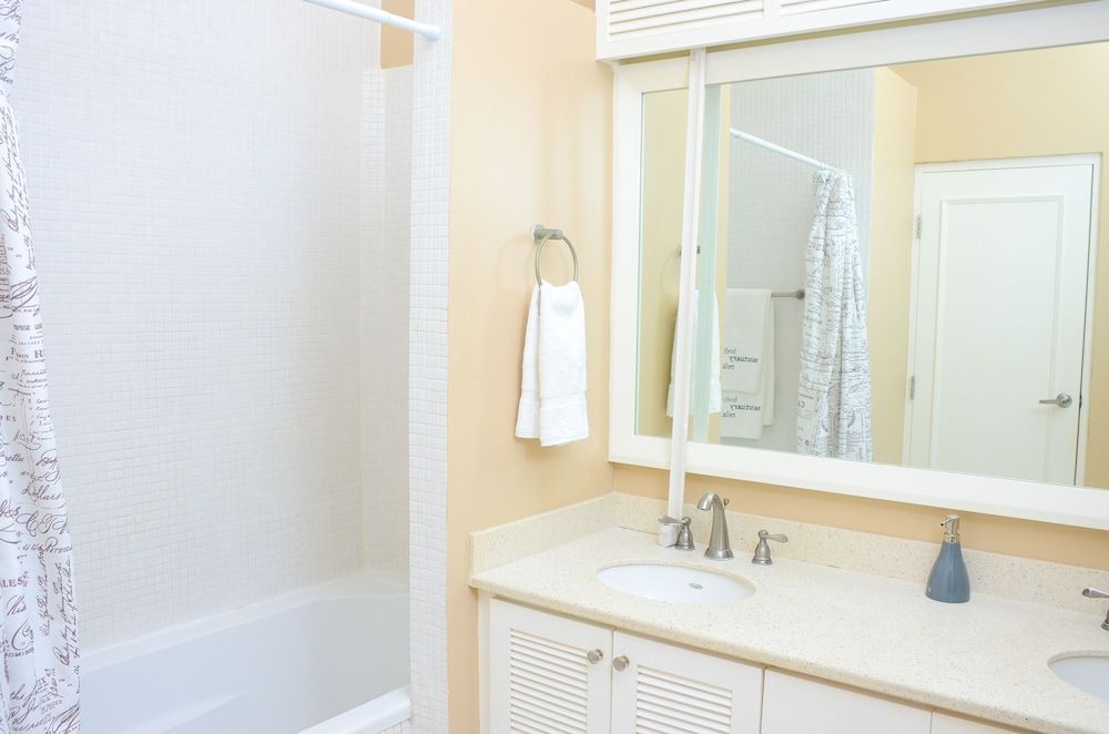 Richmond Villa Rental Management Signature Villa, 3 Bedrooms, Garden View, Courtyard Area 5