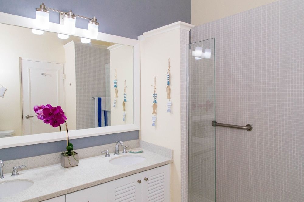 Richmond Villa Rental Management Luxury Villa, 3 Bedrooms, Garden View, Courtyard Area 6