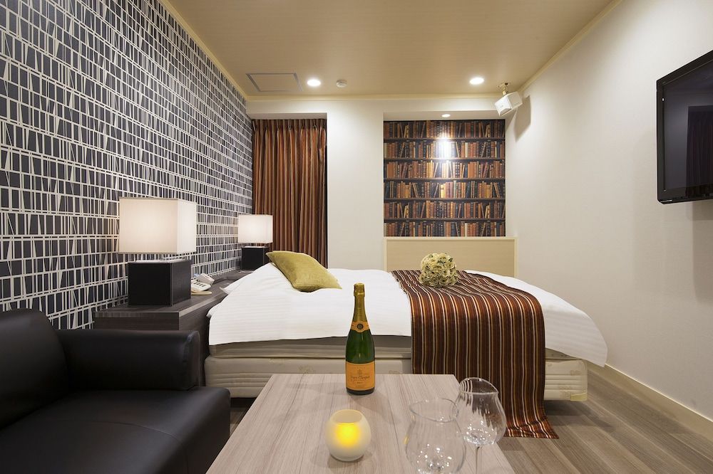 Standard Room, Smoking