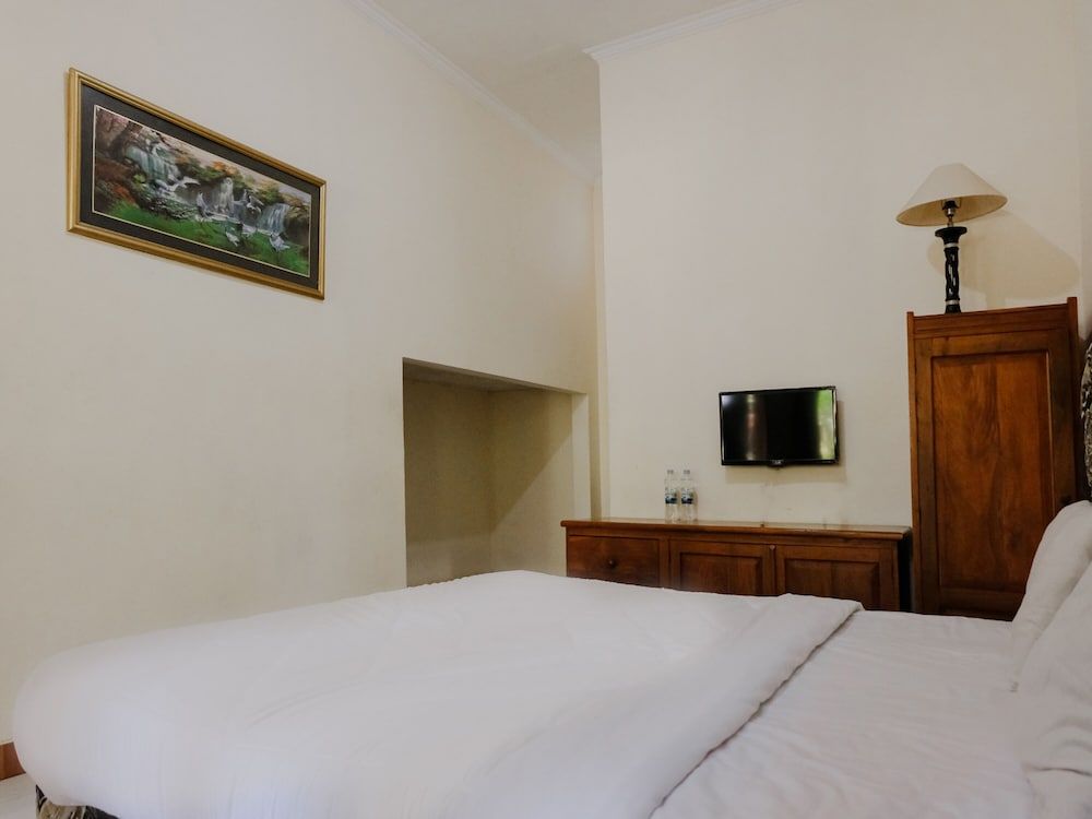 Hotel Mahkota Plengkung Standard Double Room 3