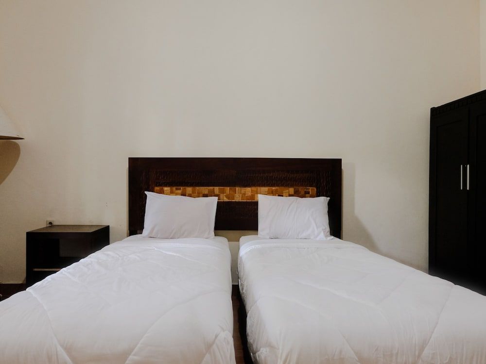 Hotel Mahkota Plengkung Deluxe Twin Room 2