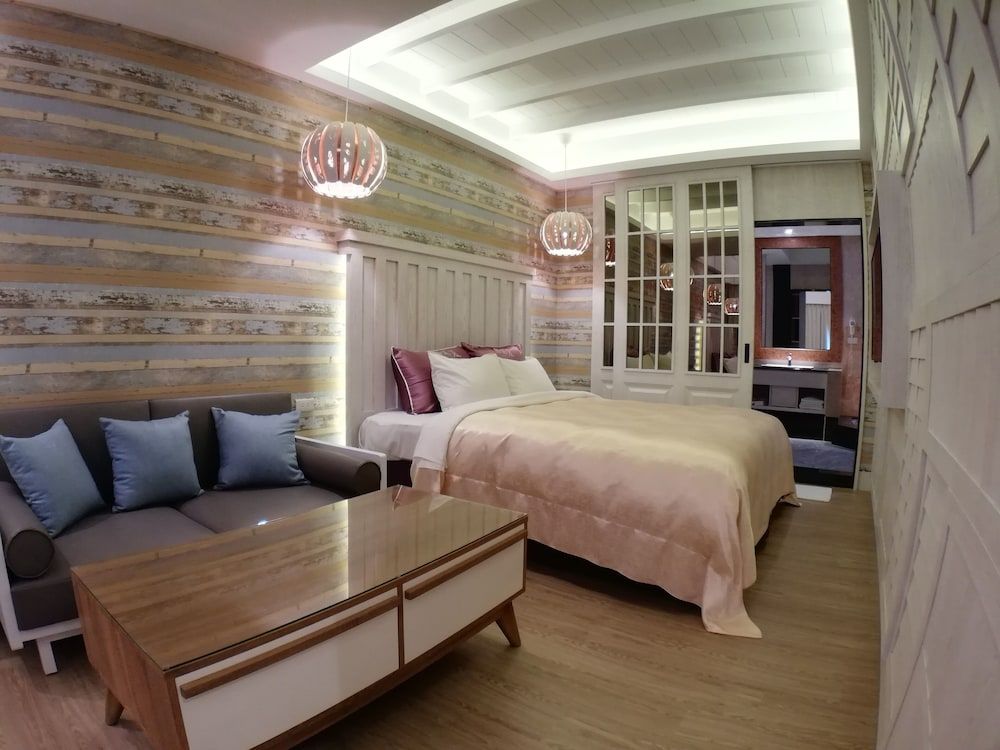 SongXiaMotel Family Quadruple Room 2