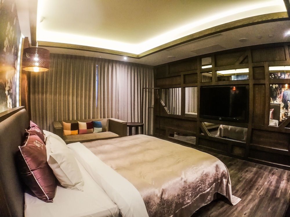 SongXiaMotel Deluxe Double Room 10