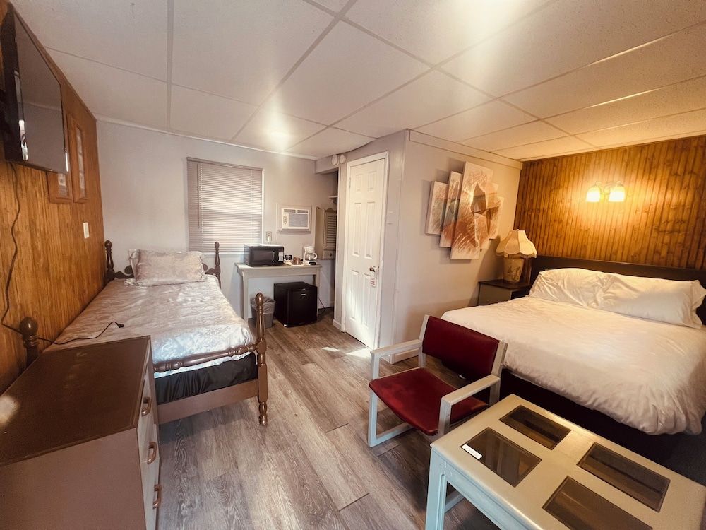 undefined Falls Motel 2