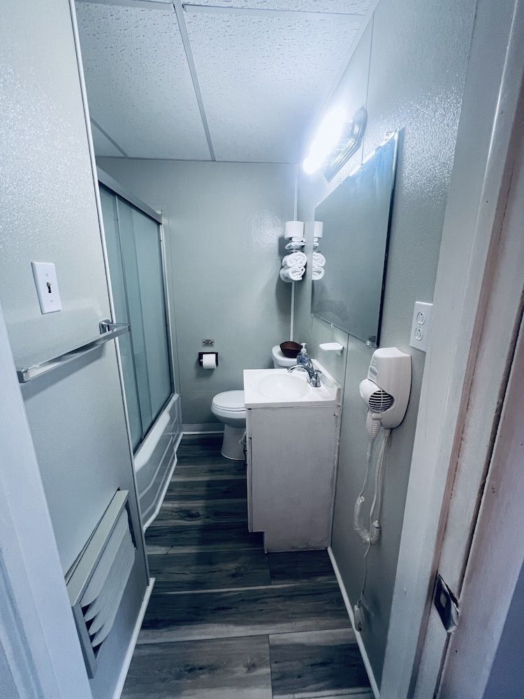 undefined Falls Motel 10