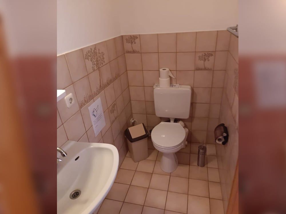 Basic Studio, Private Bathroom