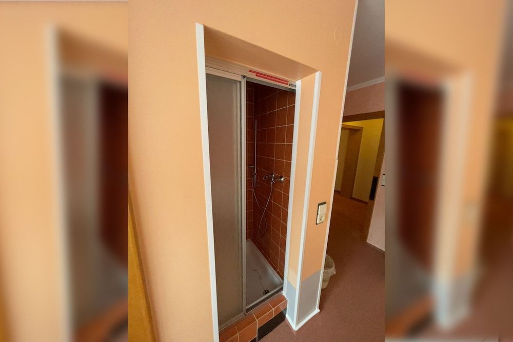 Hotel Haus Erlen Basic Double or Twin Room, Private Bathroom 3