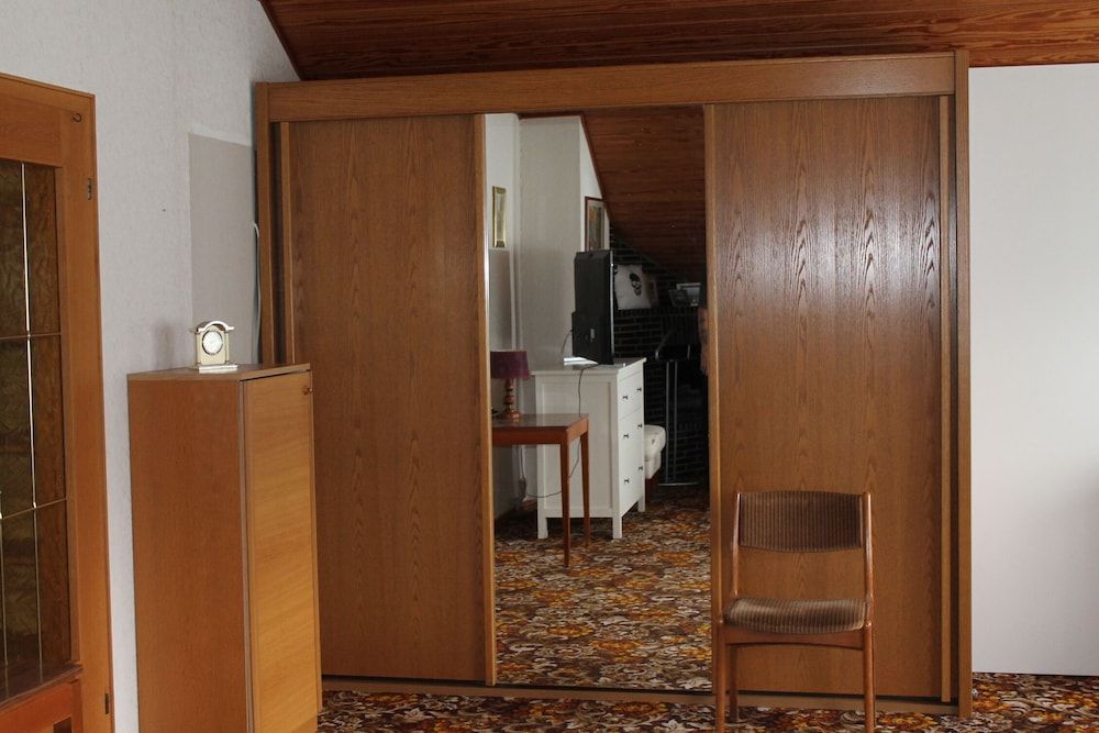 Hotel Haus Erlen Basic Single Room, Shared Bathroom 4