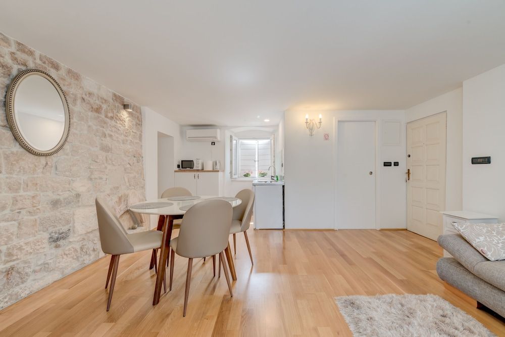 undefined Aurum Templi Suites 6