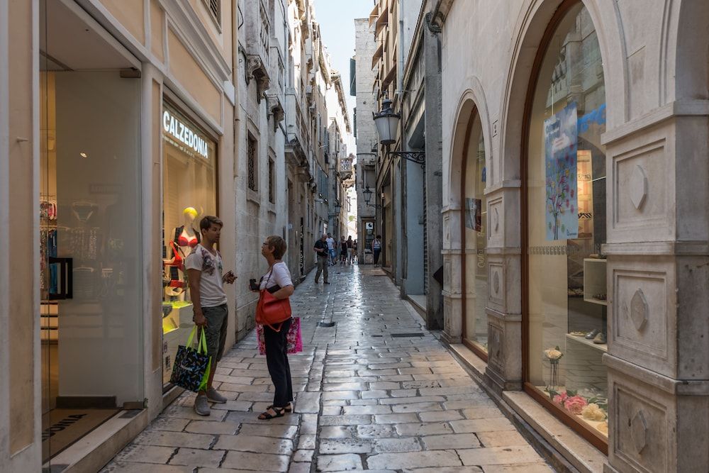 undefined Aurum Templi Suites 3