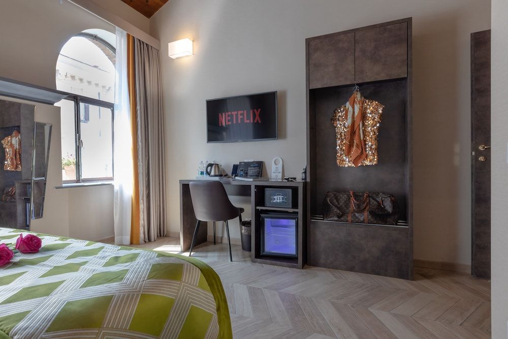 NEMAN Maison Experience I Pantheon Royal Room 27