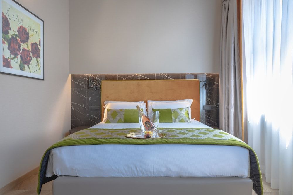 NEMAN Maison Experience I Pantheon Royal Room 11