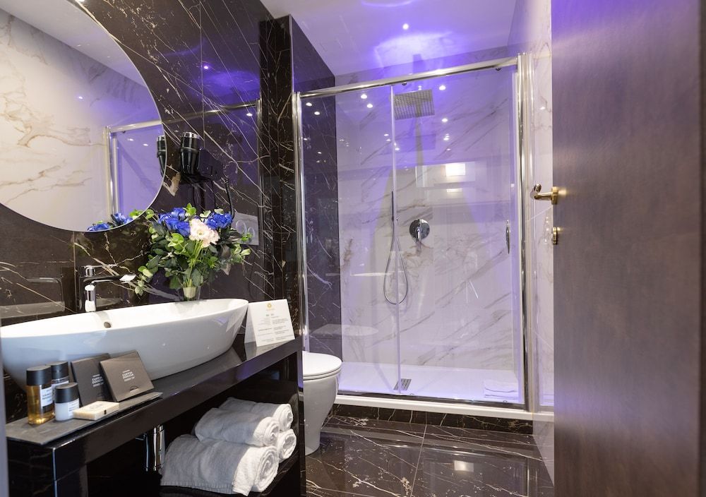 NEMAN Maison Experience I Pantheon Royal Room 24