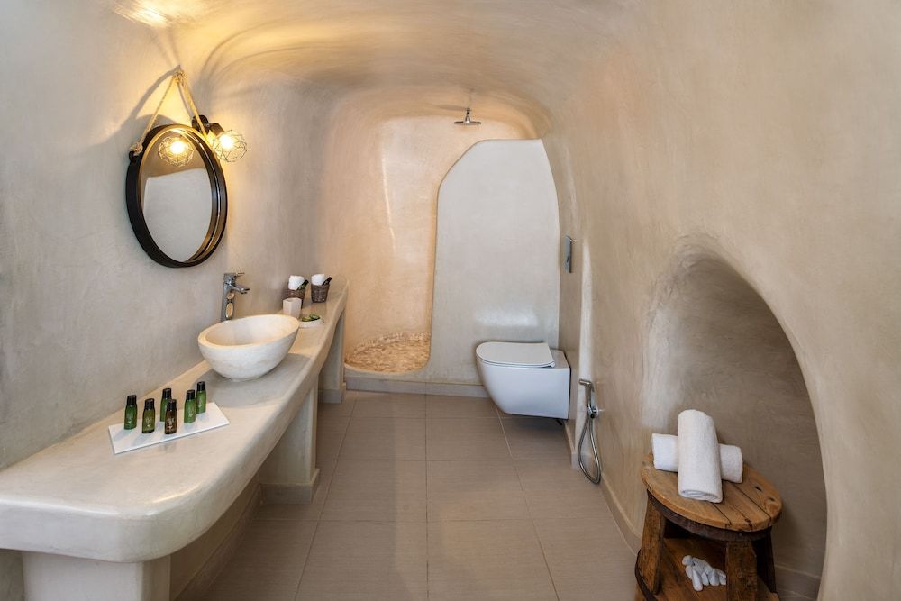 Aegean Mist Suite with Indoor Hot Tub (Canava) 3