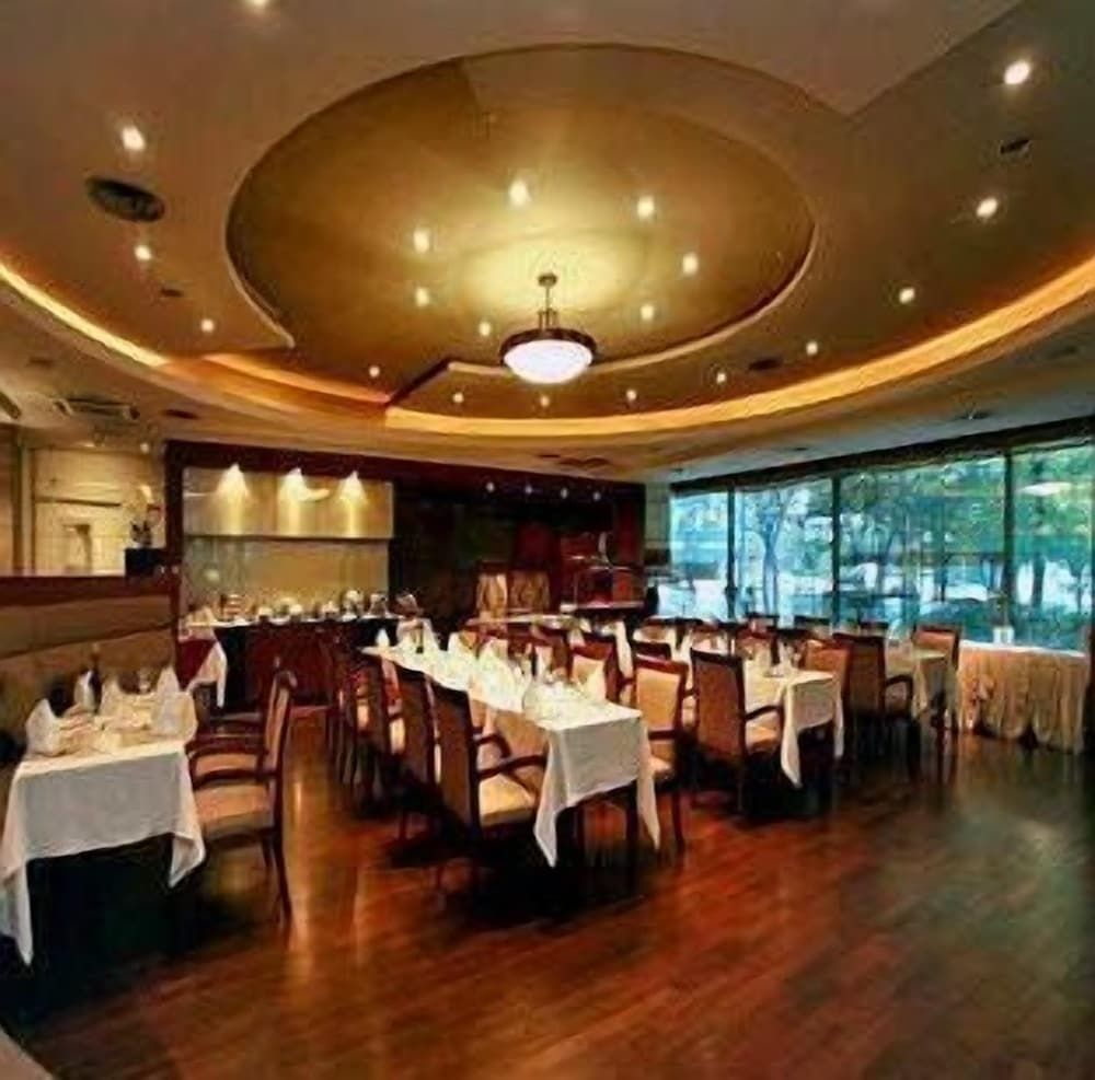 undefined Vabien Suite 1 Serviced Residence 2