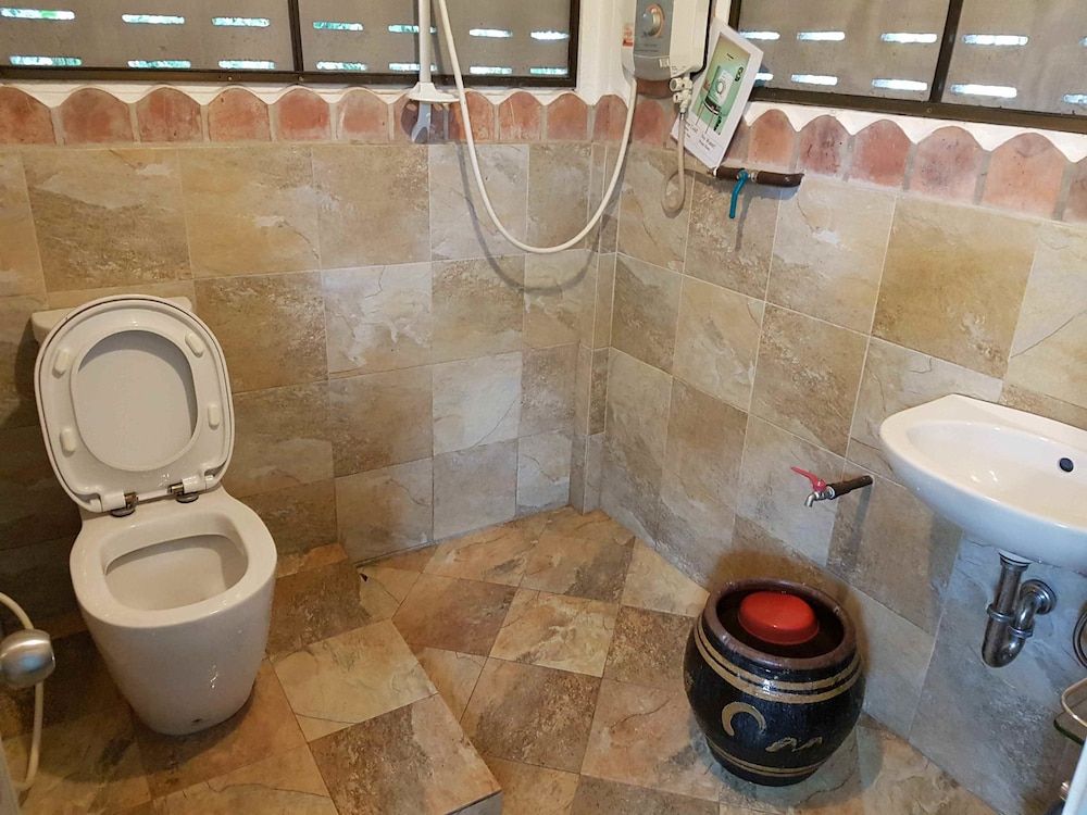 Mut Mee Garden Guest House Basic Double or Twin Room 5