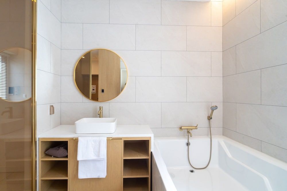 Goyang Hotel Yuji Junior Suite, City View 9