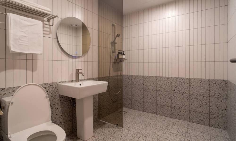Goyang Hotel Yuji Standard Room 4